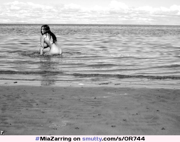 Mia Zarring #MiaZarring #MariaVonZarring #MariaZarring #busty #hugeboobs #hugetits #roundass #slimandbusty #nude #nudeinpublic #beach