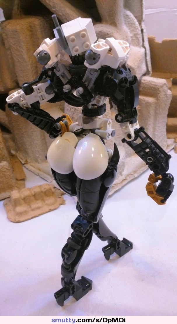 #robot #thicc #toys #pose #cheeks #sass #android