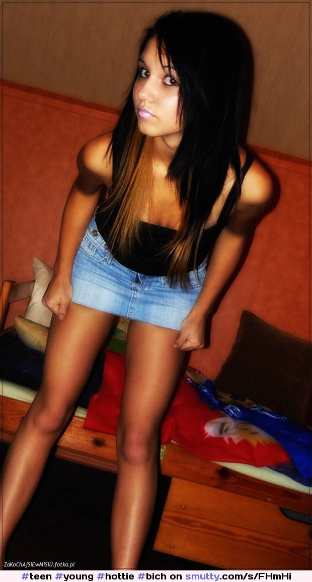 #teen#young#hottie#bich#brunnette#miniskirt#sexybabe#readytofuck