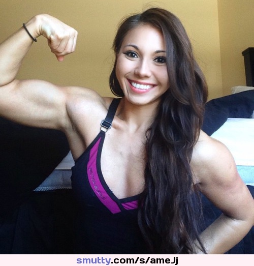 #girlswithmuscle