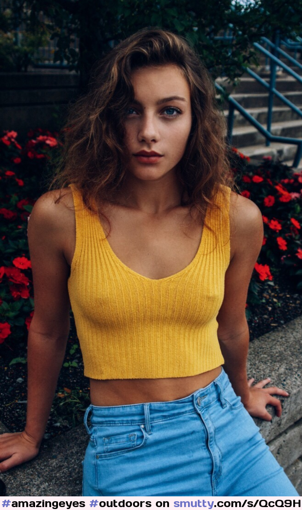 #amazingeyes, #outdoors, #croptop, #fit, #perky, #pokies, #eyecontact, #tanned, #jeans, #naturalbeauty