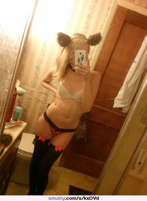 #nonnude #bra #ears #phone #bathroom #panties #stomach #lingerie #stockings #blonde #rarity