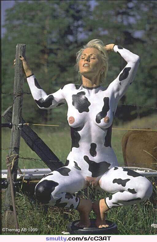 #nude #cow #ourdoor