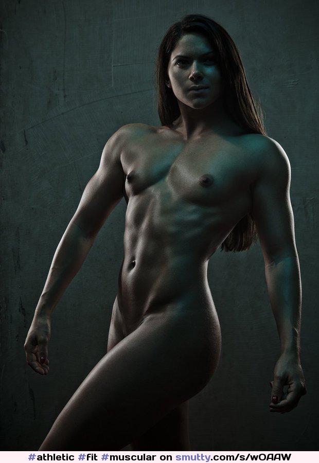 #athletic #fit #muscular #brunette