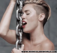 Miley Cyrus naked on Wrecking Ball
#MileyCyrus #celebs #nudecelebs #celebrity