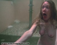Sissy Spacek classic nude scene from the horror movie Carrie gif
#SissySpacek #carrie #horror #nudecelebs #nakedcelebs #screamqueen #tittie