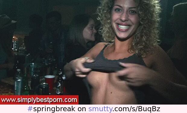 Springbreak girl flashing tits in nightclub gif
#springbreak #springbreakers #flashing #flash #FlashingTits #FlashinginPublic #publicnude
