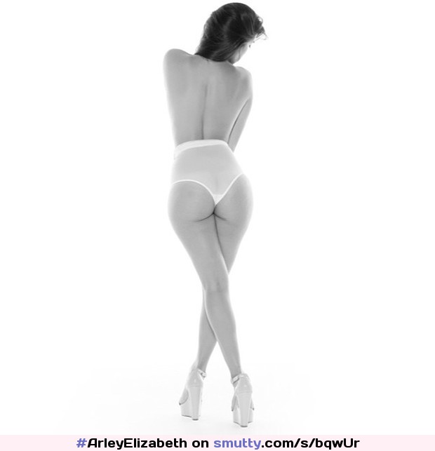 #ArleyElizabeth #filipina #nn #nonnude #ass #booty #niceass #roundass #perfectass #bubblebutt #BlackAndWhite #underwear #sexy #hot #brunette