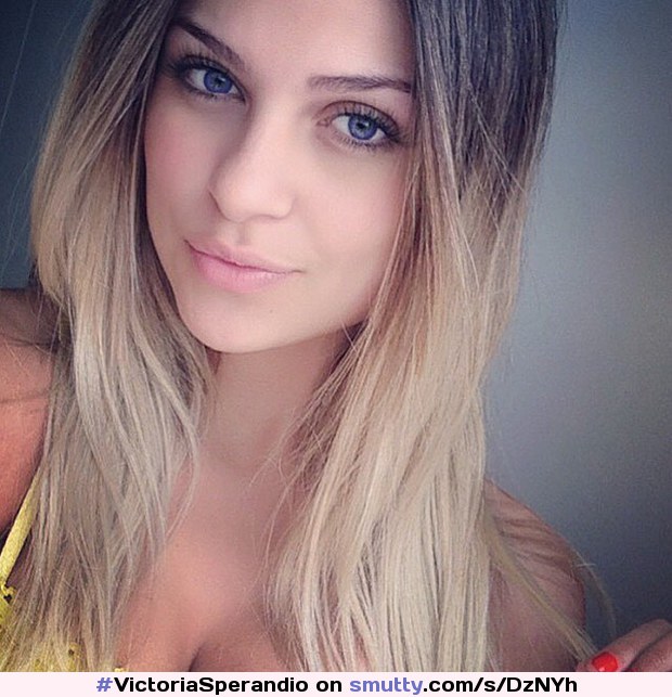 #VictoriaSperandio #brazilian #latin #selfie #selfshot #blonde #blueeyes #nn #nonnude #prettyface #gorgeous #stunning #Beautiful #hotgirl