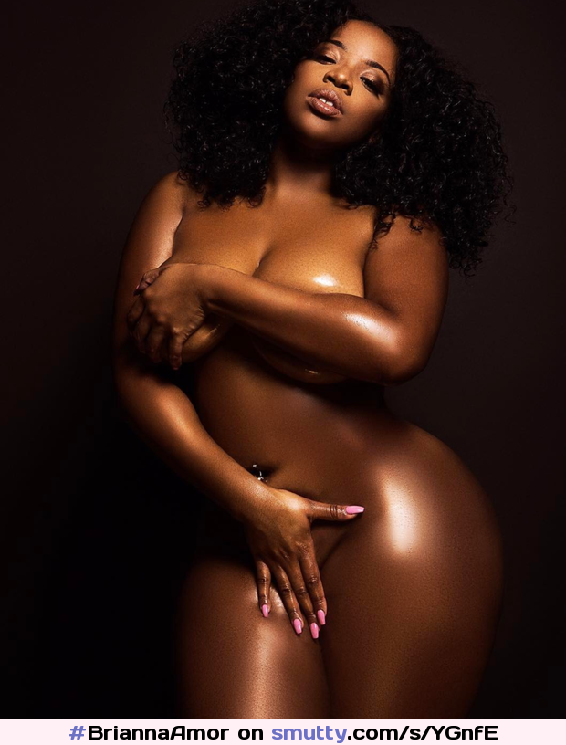 #BriannaAmor aka #BriannaFrancisco #thick #thickthighs #bigboobs #bigtits #handbra #black #ebony #sexy