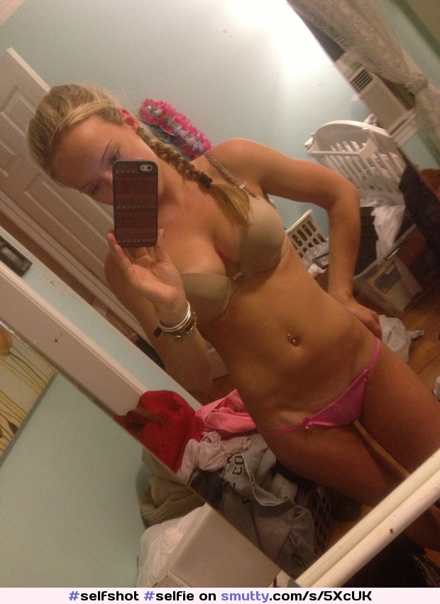 Selfshot Selfie Amateur Bra Panties Braandpanties Braids Piercednavel Bedroom Mirror