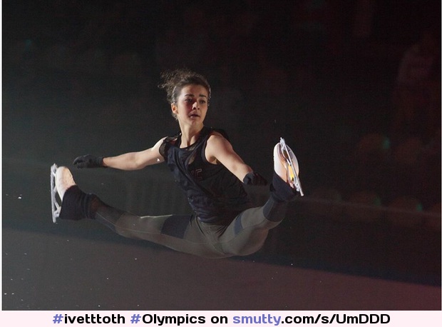 #ivetttoth #Olympics #iceskating #legsspread #split #ponytail #brunette #athlete #athletic