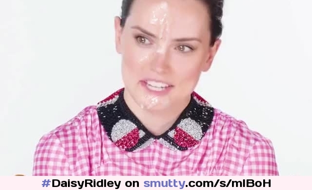 #DaisyRidley is getting so used to her daily fan facials now... She'll wear their #AntiAgingCream for hours afterwards!