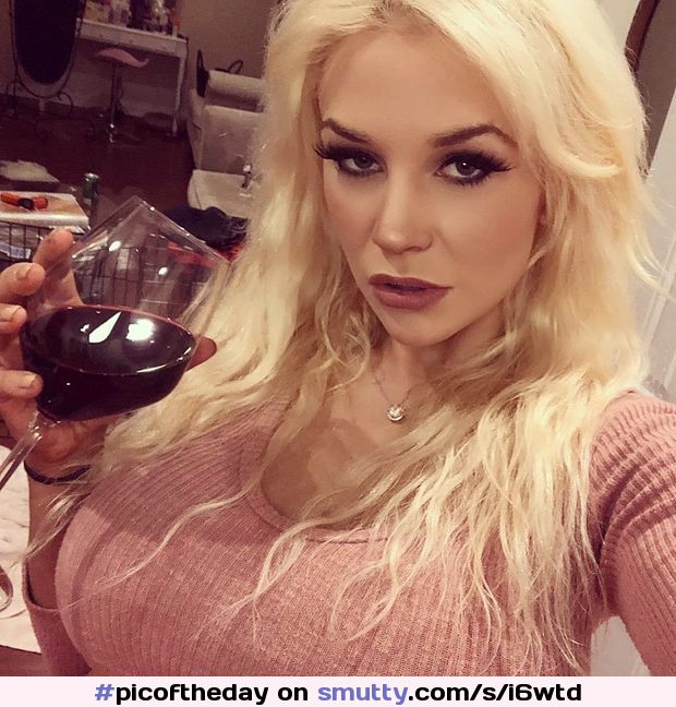 We still got love to give while were young dumb and broke ... #picoftheday #CourtneyStodden