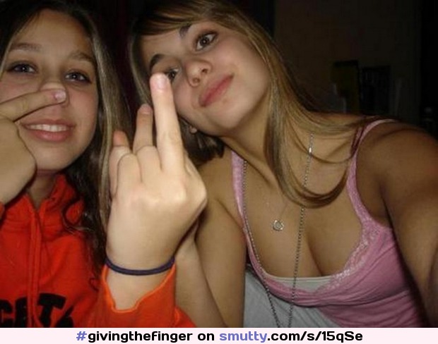 Girl Fingers Herself Porn Pics