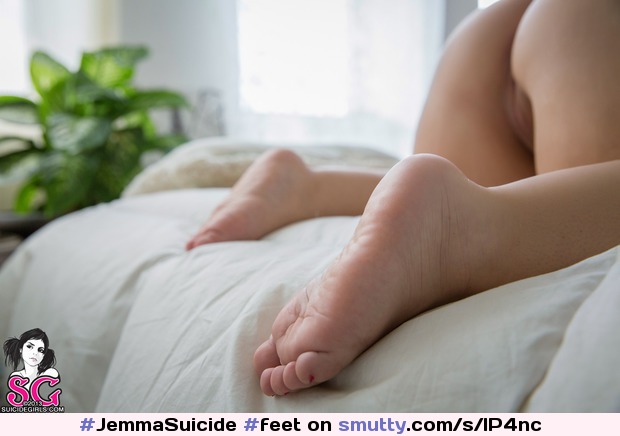 #JemmaSuicide #feet #pussy #ass #soles #toes #SuicideGirls #Midget