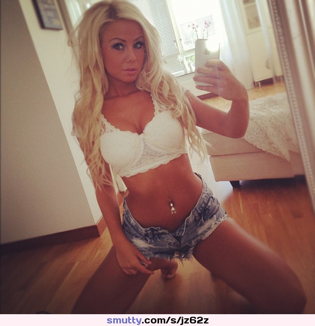 #AmandaBreden #blonde #NiceRack #slutwear #barbie #bimbo #selfie #nnude