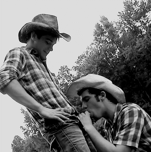 #country #cowboy #twink #outside #blowjob #suckingcock.