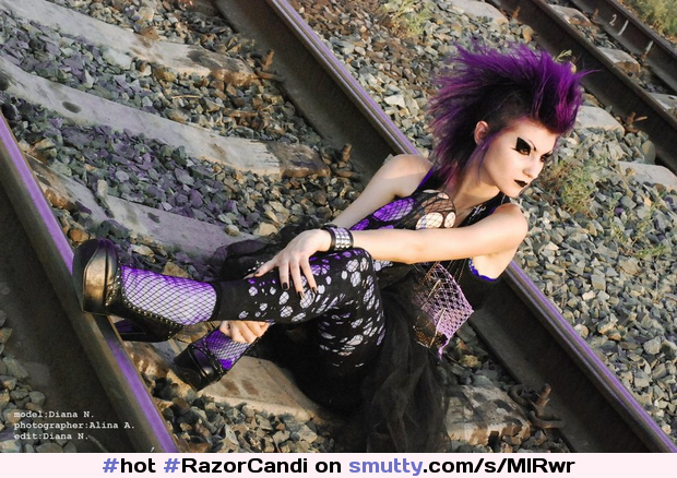 #hot#RazorCandi#gothgirl#punkchick