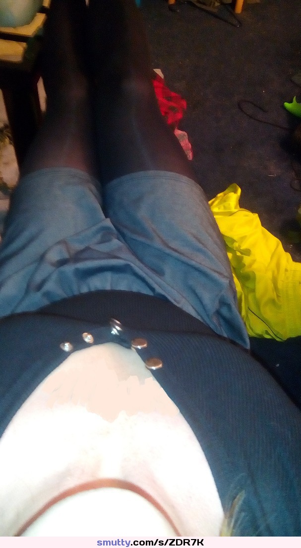 #CD#crossdresser#thighhigh#stockings#legs#Sissy