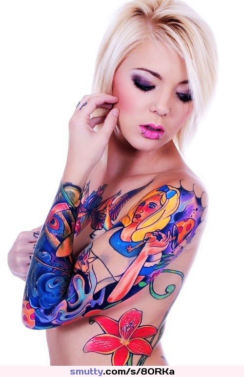 #sexy #tattooed #TattedUp #makeup #piercedlip #holdingtits #seductive #hot #asian #whitehair #sexypose #Photogenic #shorthair #fuckable #