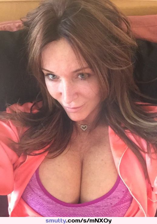 #amateur #busty #cleavage #cougar #mature #milf #mom #mommy #nonnude #s #se...