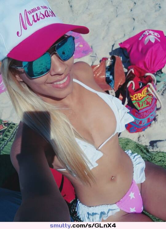 #girlsfromfacebook #bikini #beach #blonde #sunglasses #hats #pussy #brazilian #selfie