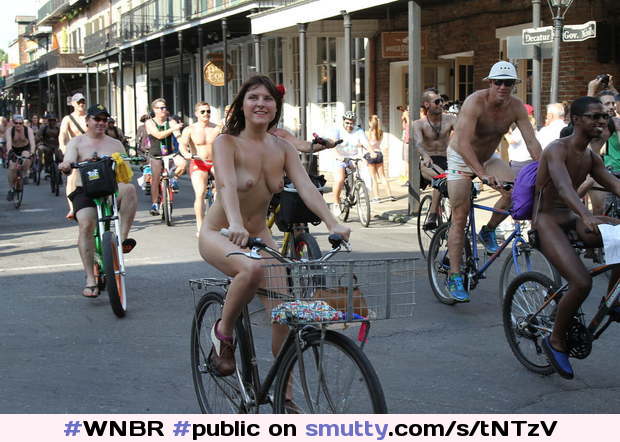 #WNBR #public #publicnudity #outdoor #bike #bicycle #cyclerotica #smallboobs #smile #smiling #NewOrleans
