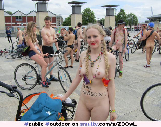 #public #outdoor #festival #smile #smiling #bike #bicycle #cyclerotica #bodypaint #pale #braids