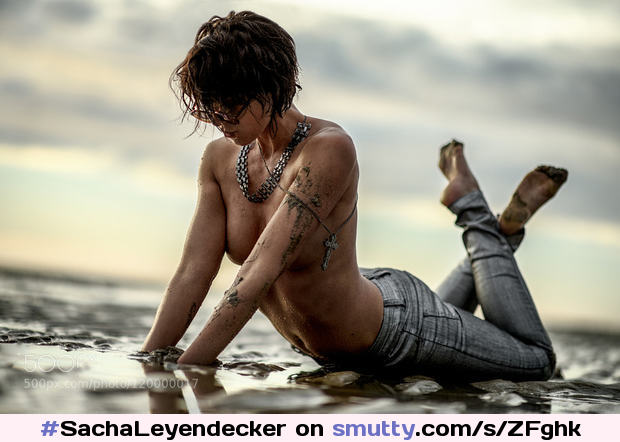 #SachaLeyendecker #outdoor #shorthair #beach #wet #sunglasses #jeans #topless #toplessjeans