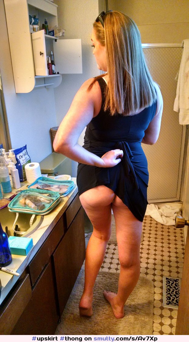 Giving a peek while putting on makeup for date night!
#upskirt #thong #barefoot #curvy #ass #sexywife #WhiteGirl
