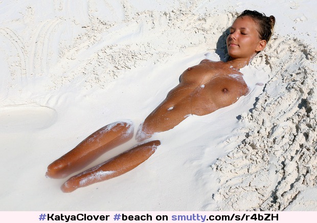 #KatyaClover#beach#sand#whiteSand#milk#sunshine#smile