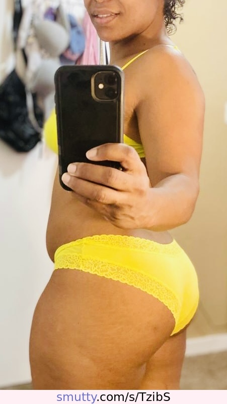 #ass #selfie #smile #fendy #yellow #sexy #showpapi #matching #braandpanties #iphone #ebony #ass #blackbooty #pawg #underneath