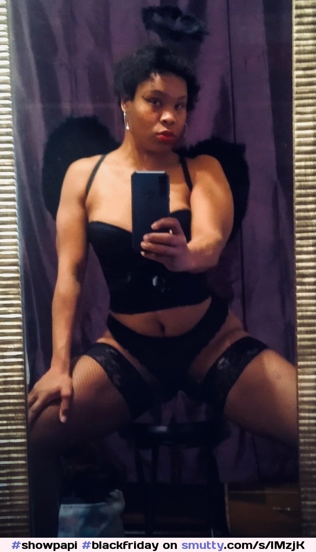 #showpapi #blackfriday #blackangel #angel #ass #chocolateTy #booty #selfie #ebony #blackqueen #bigbutt