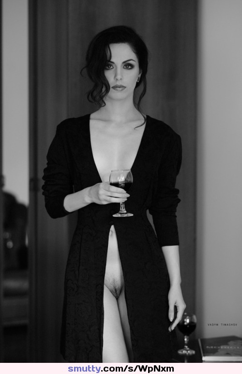 #femdom #misstress #pussy #wine #wineglass