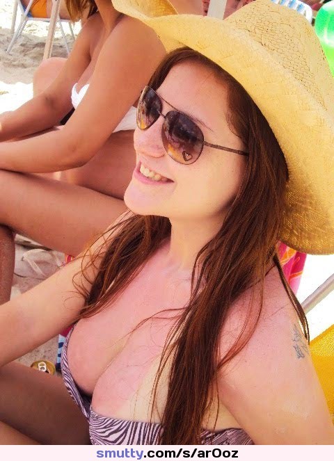 #vacation #beach #brunette #JessicaEsteves
#teenager #boobslookbig #smile #niceboobs
#tomaraquecaia #sunglasses #piriget #beachgirl !!!