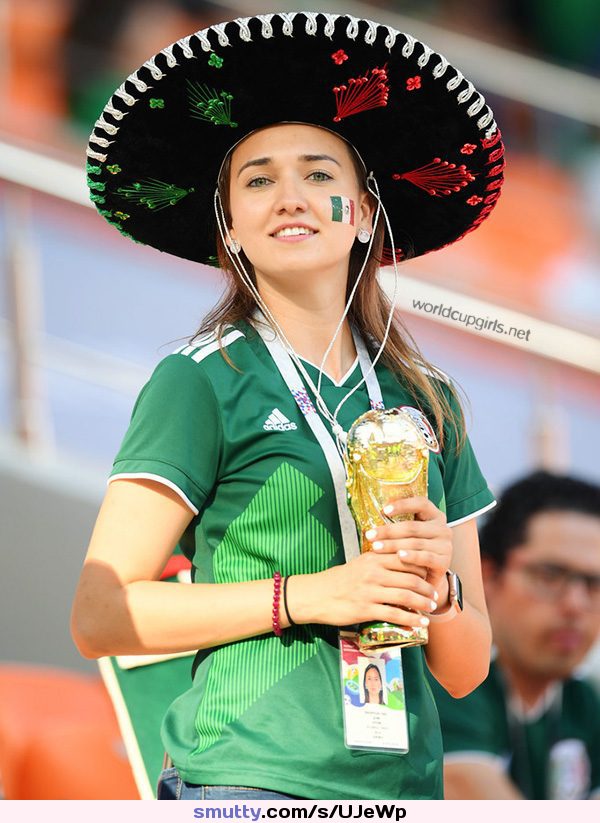 #Soccerfan #Mexico #WorldCup #FIFAWorldCup #Russia2018 #Rsop2018 #Mexican #attractive #smile !