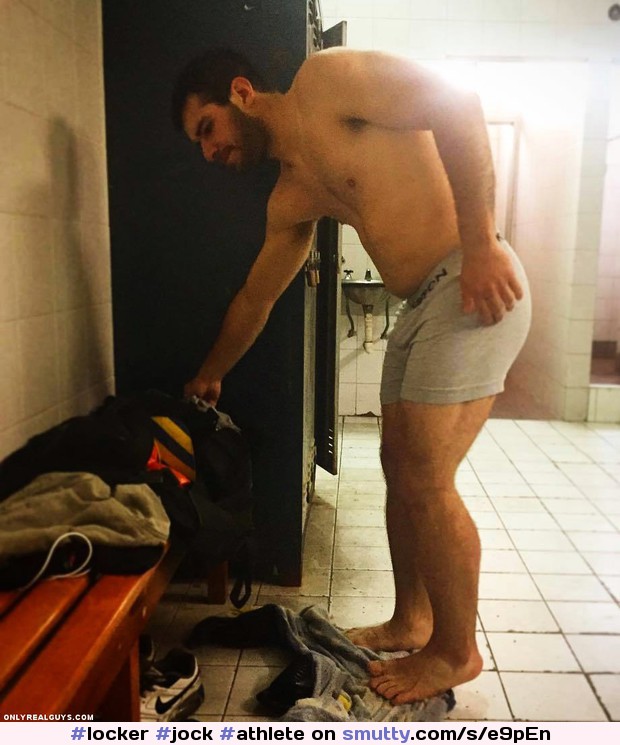 #locker #jock #athlete #dadbod #feet #sweaty #arab #dirty #showers