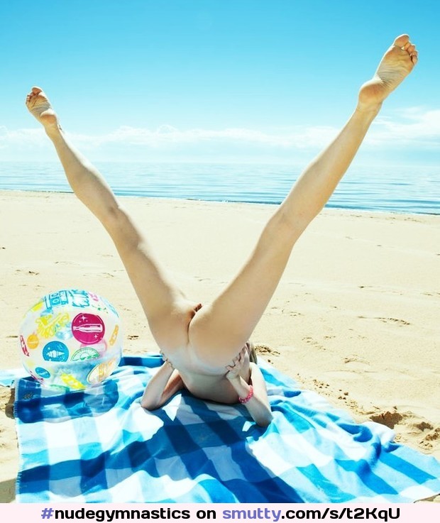 #nudegymnastics#blondehairedteen#beach#seaside#nudeinpublic#overlooked#perfectbody#shavenpussycrack