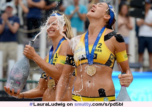 #LauraLudwig #KiraWalkenhorst #beachvolleyball #sporty #muscular #muscularwoman #athletic #fitbody #champaign #champagne