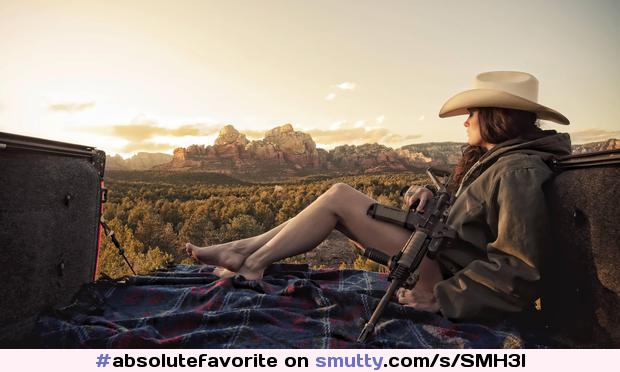 #absolutefavorite #PickupTruck #pickup #cowgirl #cowboyhat #bed #outdoors #rifle #gun #country #blanket