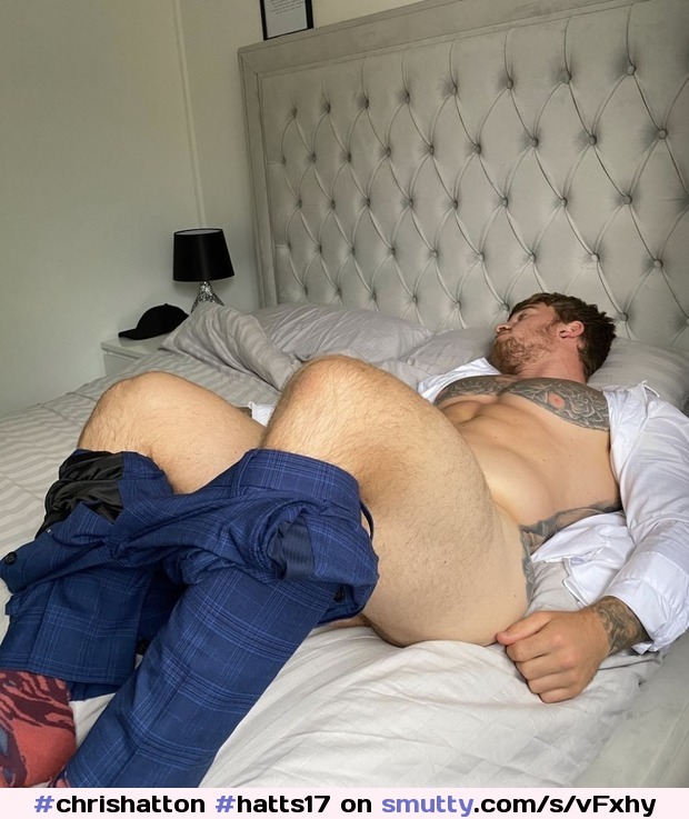 #chrishatton #hatts17 #hunk #musclehunk #muscle #muscular #bubblebutt #tattoo #hugecock #bigdick #thicc #thickthighs