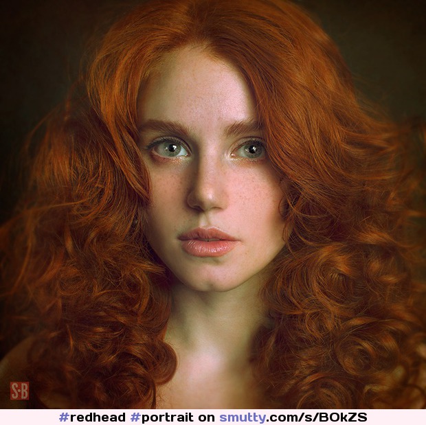 #redhead #portrait #curlyhair #greeneyes #freckles