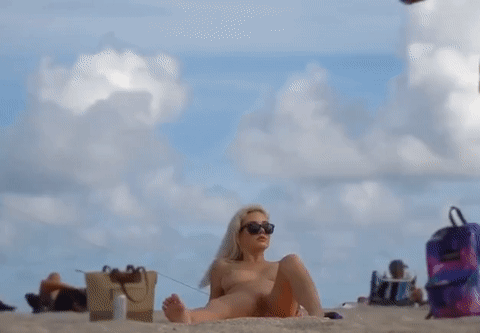 #gif#hottie#naked#beach#shavedpussy#notshy
