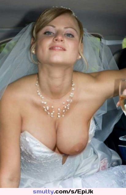 #titflash #boobs #babes #justmarried #amateur #homemadeporn #homegrown #hotbride #smuttywife