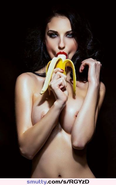#bananababe #hotgirl #seductivelook #hotgirls #naked #Nudemodel #sexy #nips #hottie #seductive #alluring #enticing #gallery #images