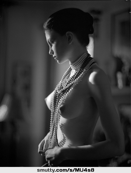 BellaDonna
#blackandwhite #gorgeous #sexygirl #hot #beautifull #boobs #tits #nipples #awesome #Necklace #greatboobs #perfectbody