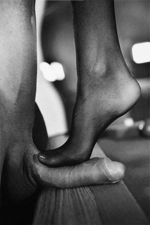 #BlackAndWhite #nylons #pantyhose #feet #cock #cbt #TeaseandDenial #sexy #femdom #mistress #SlaveBoy #footfetish #hot #noface