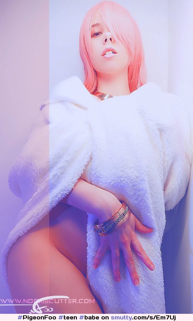 #PigeonFoo #teen #babe #pink #pinkhair #nn #bathrobe #towel #sexy #seductive #hot #hottie #horny #pov #thighs #nicebody #pale