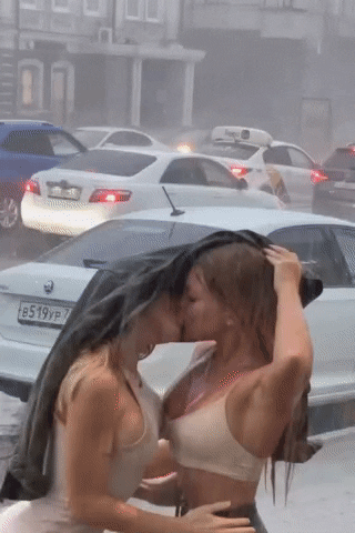 #publiclesbian#kiss#gif#street#rain#wet#lesbians#TongueTango#lovers